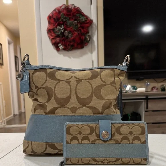 Coach Signature C Tan & Blue Striped Canvas and Leather Shoulder Bag and Wallet - Picture 1 of 17